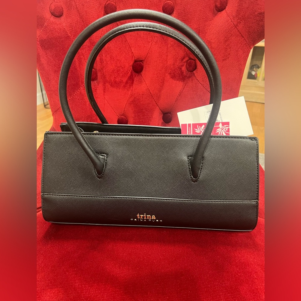 🏷️Clearance Trina Turk Black Shoulder Bag with Sleek Design NWTR